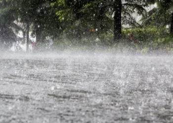 tempestades, temporais, precipitações