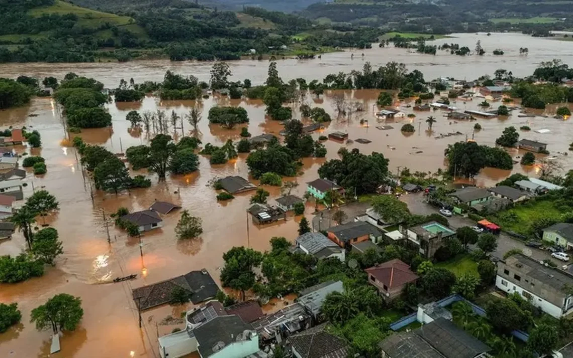 colapso, mercado financeiro, inusitadas, perdas materiais, capacidade de pagamento empréstimos, renegociar, empréstimos, carência, pagamentos, prolongar, empréstimos, reduzir, taxas juros, exposição, empréstimos, impacto, região.