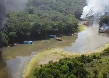 metal, líquido, contaminação por mercúrio, poluição ambiental;