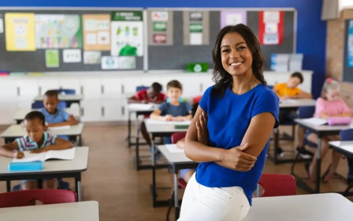 treinamento, instrução;