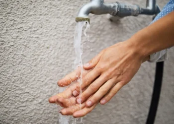 desinvestimento, venda, de ações, transferência, de controle;