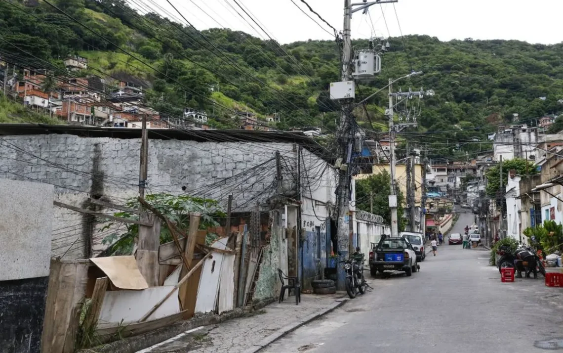 Endereçamentos, Localizações, Moradas;