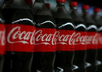 empresa de bebidas, gigante americano, ação da Coca-Cola;