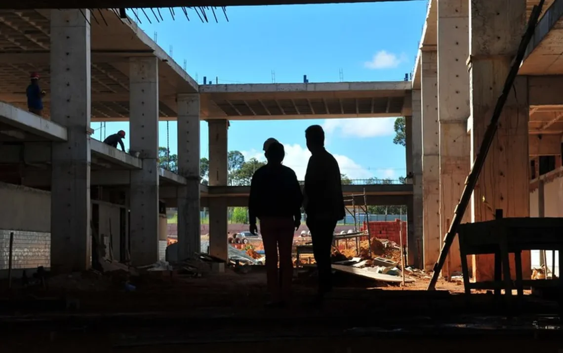 ensino, aprendizado, instrução;