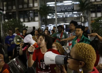 Tribunal, Decisão, Determinação;