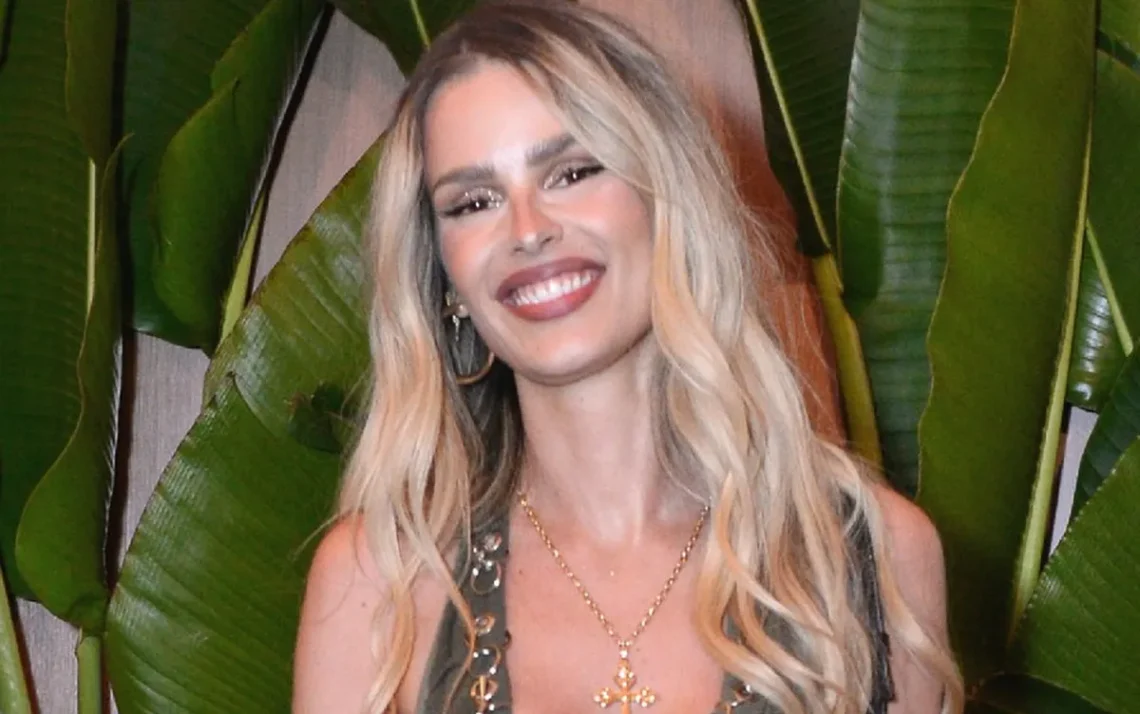 atriz, ex-participante do BBB, celebridade;